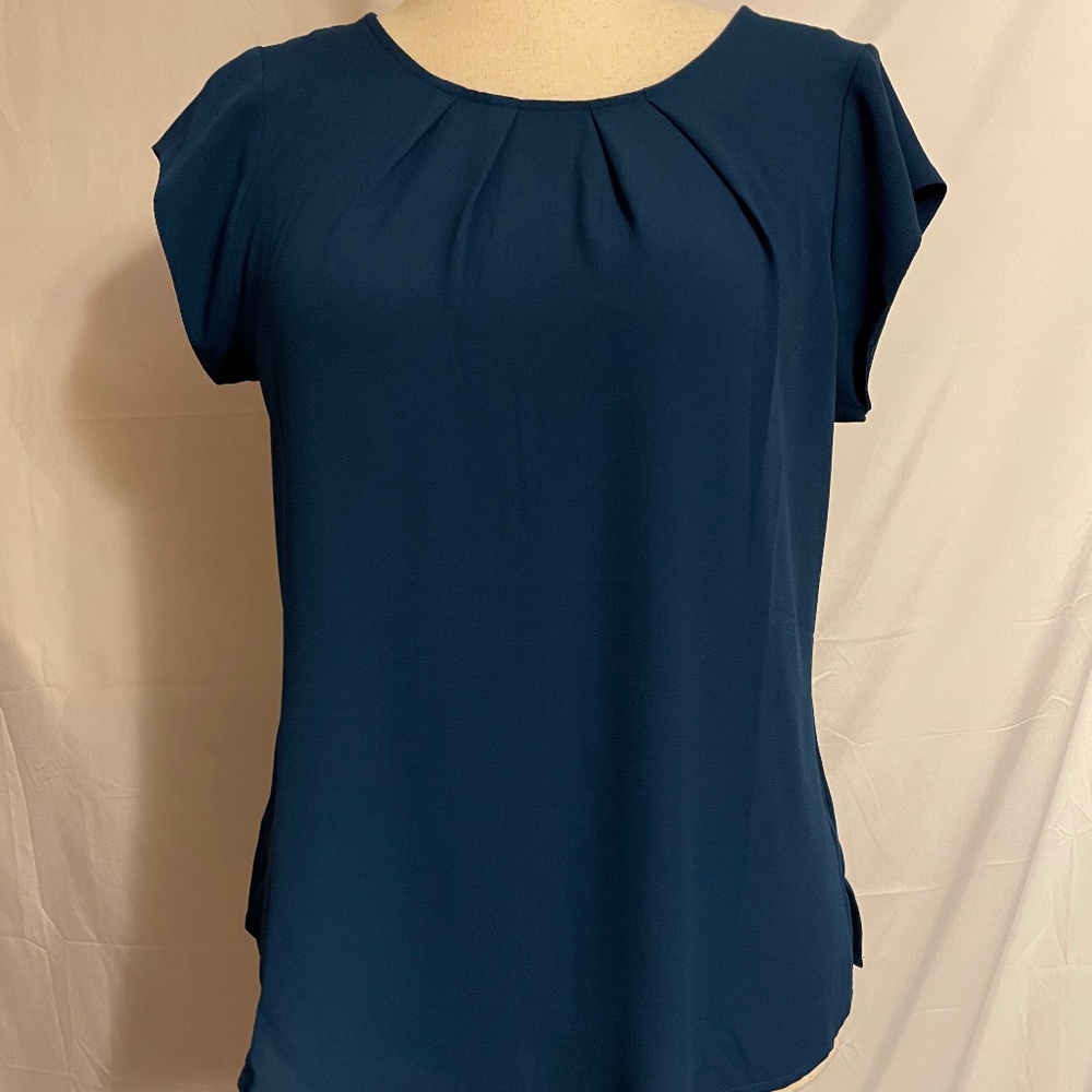 NWT 41 Hawthorn Cap Sleeve Blouse Size Medium